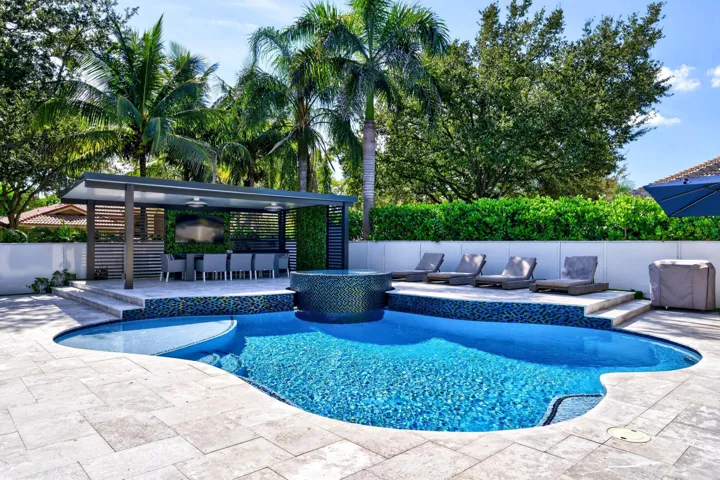 039-009-Pool-4000x2666