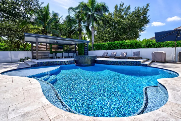040-020-Pool-4000x2666