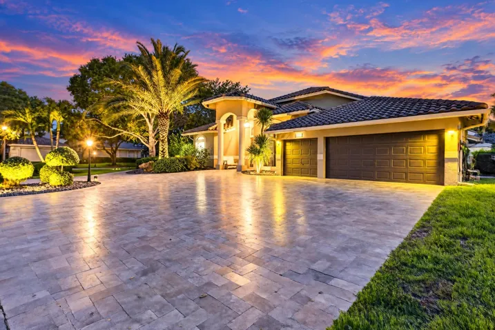 052-024-Front Exterior-4000x2675