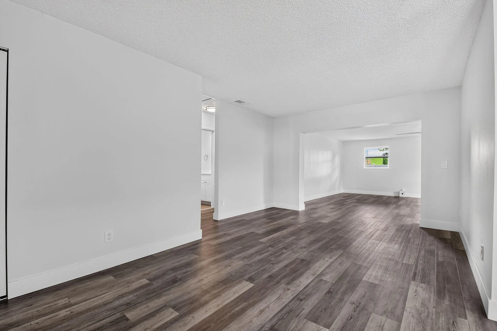 8857thSt(9)
