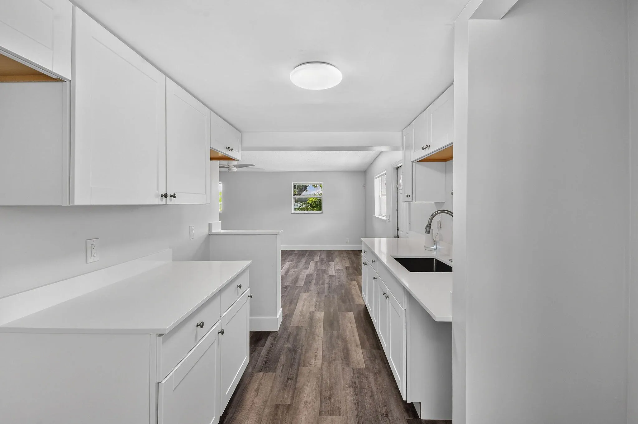 8857thSt(16)