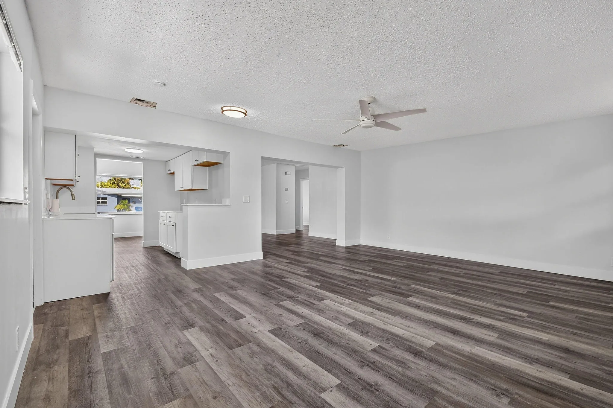 8857thSt(12)