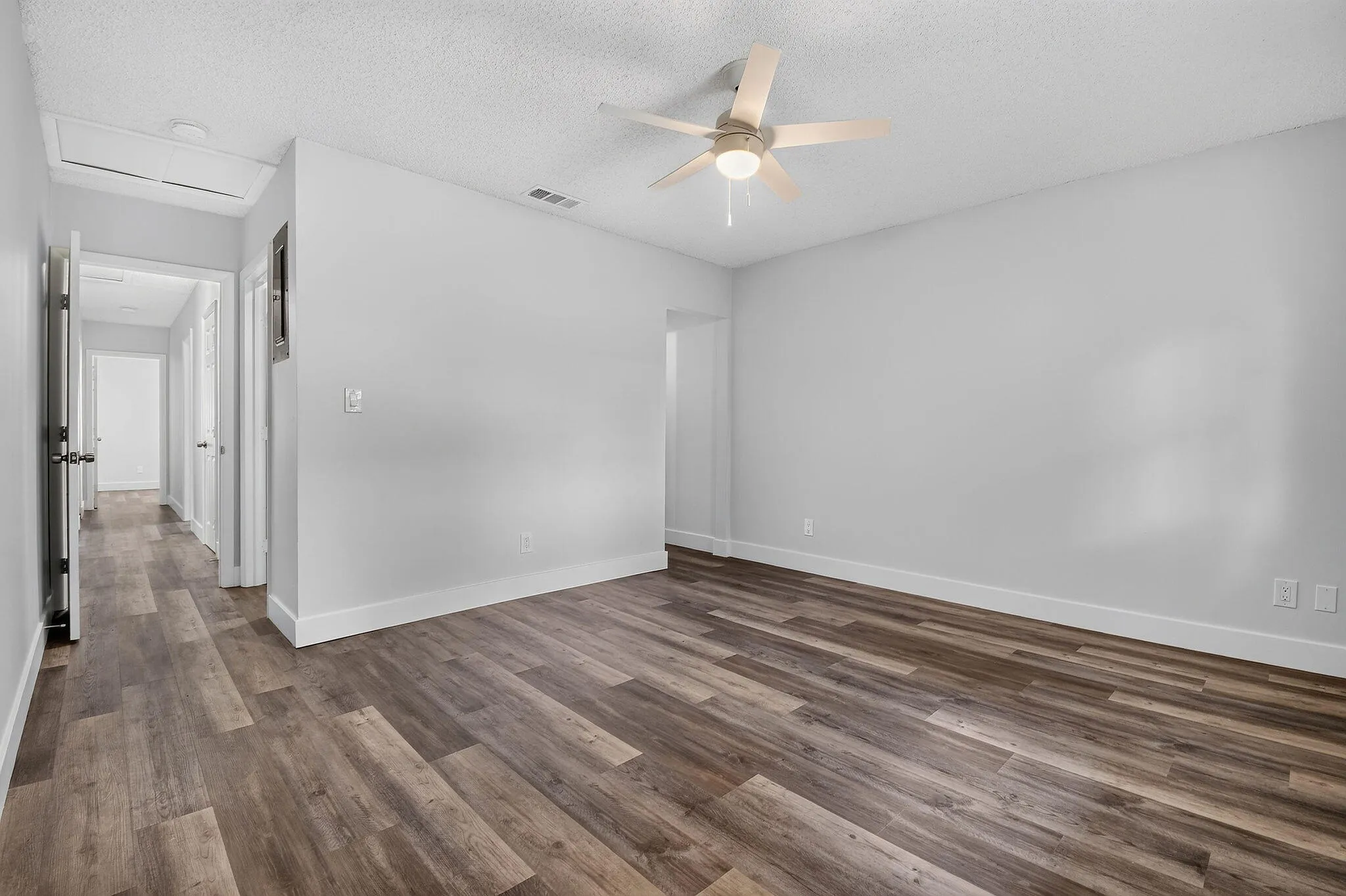8857thSt(27)