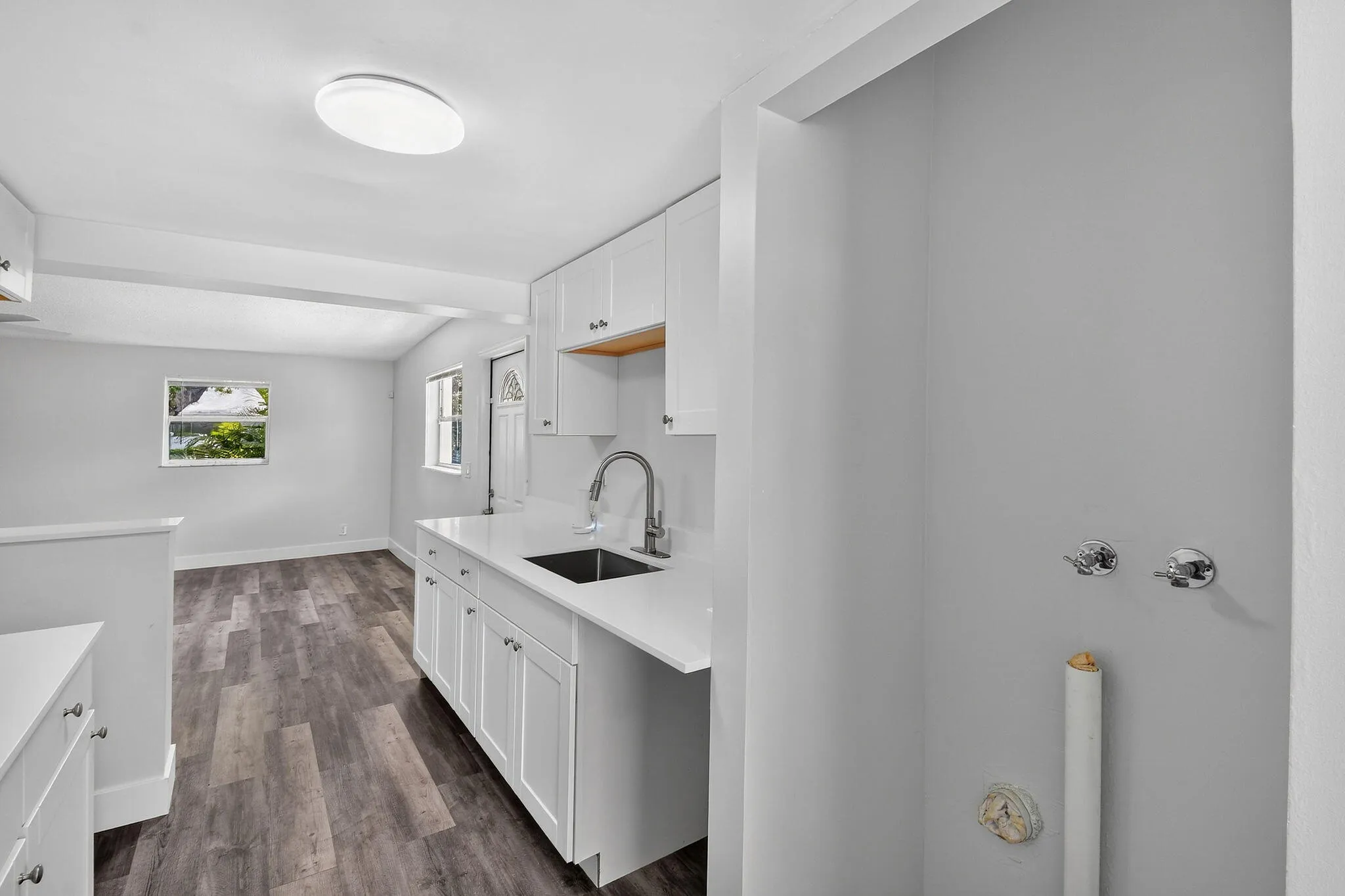 8857thSt(18)