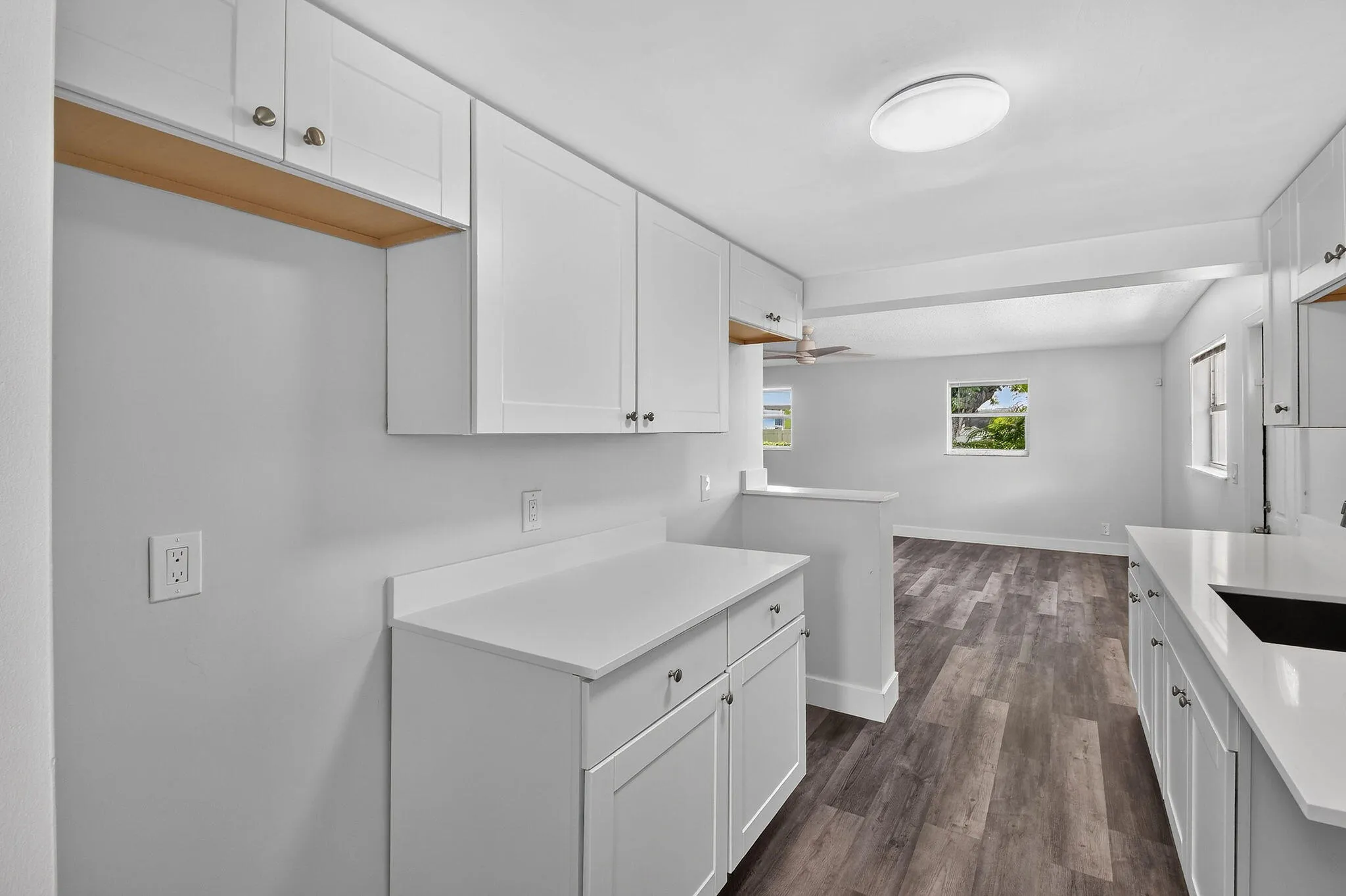 8857thSt(17)