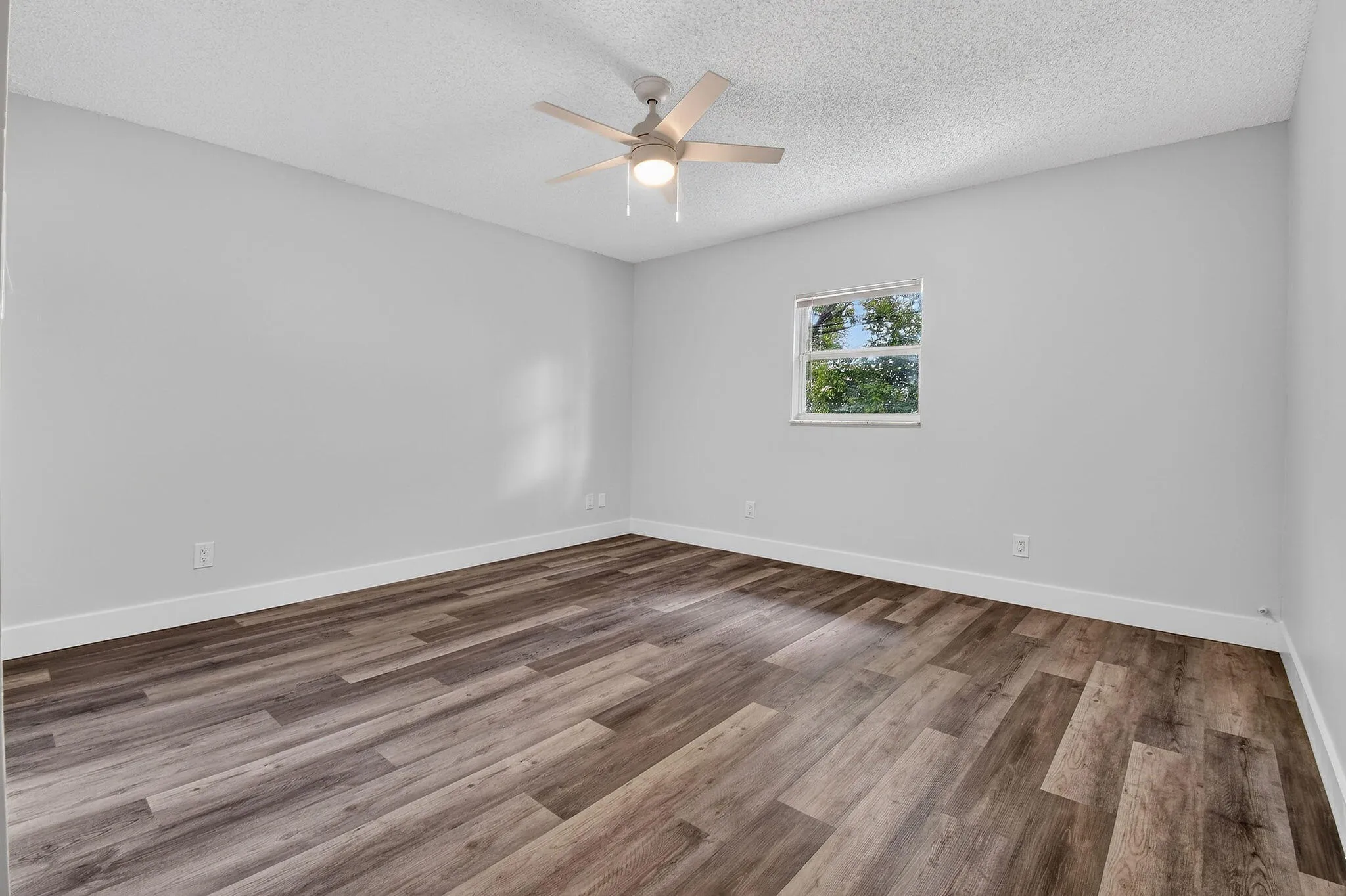 8857thSt(26)