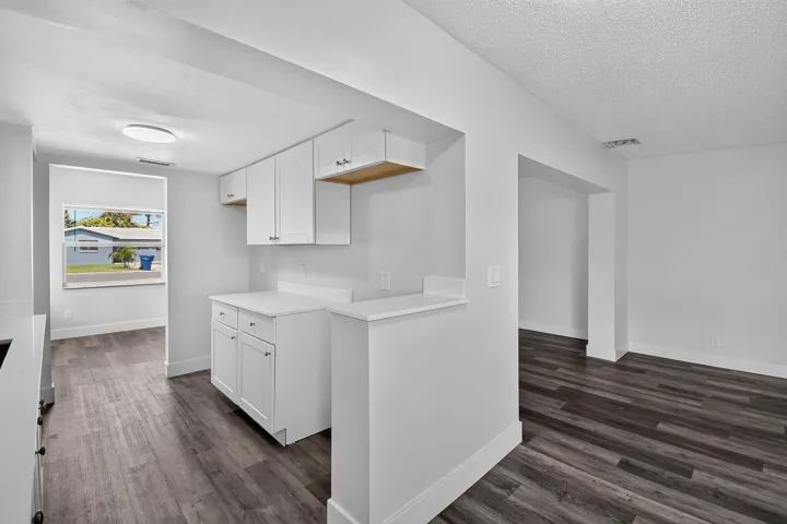 8857thSt(15)