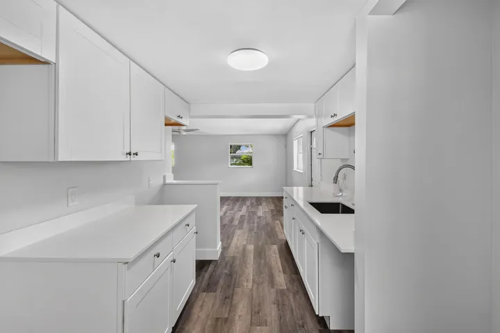 8857thSt(16)