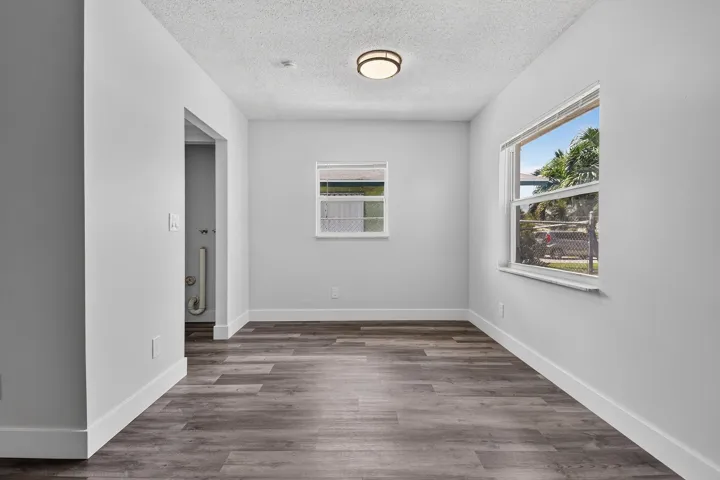 8857thSt(8)