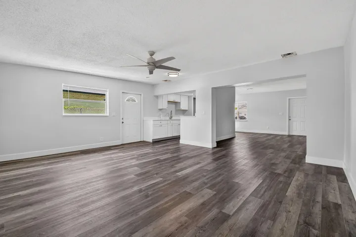 8857thSt(11)