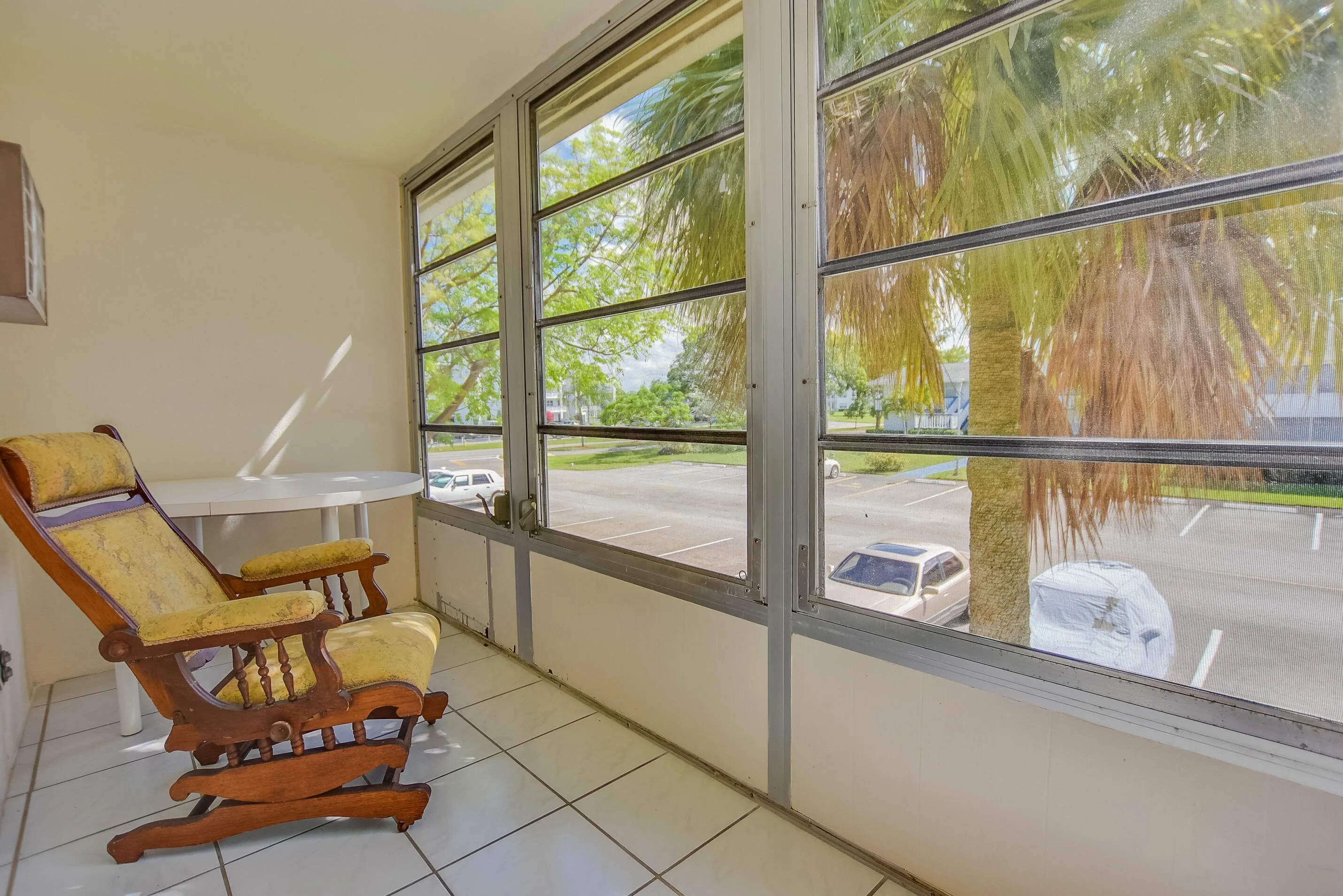 FLORIDA ROOM