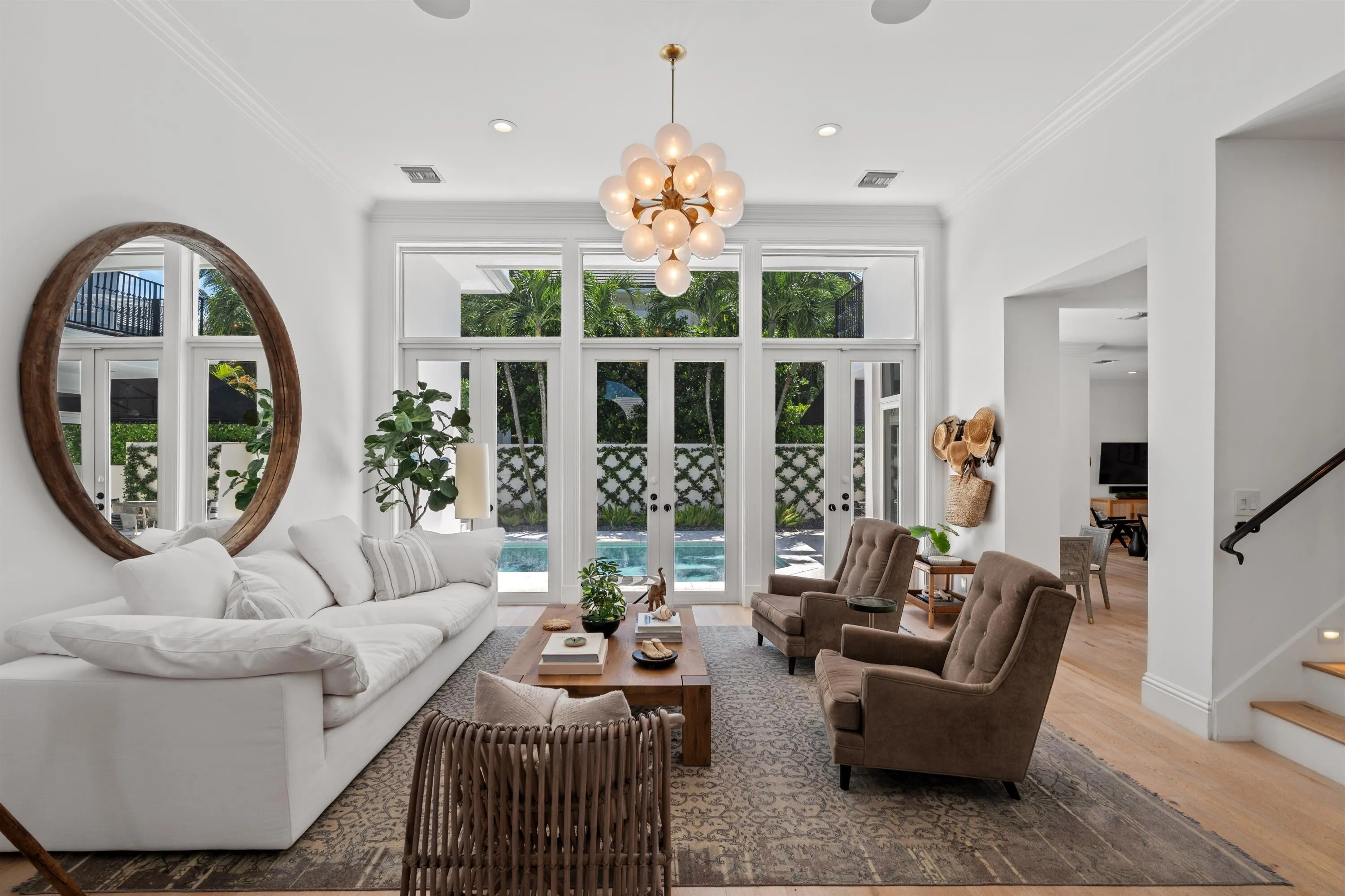 LIVING_ROOM_STRAIGHT