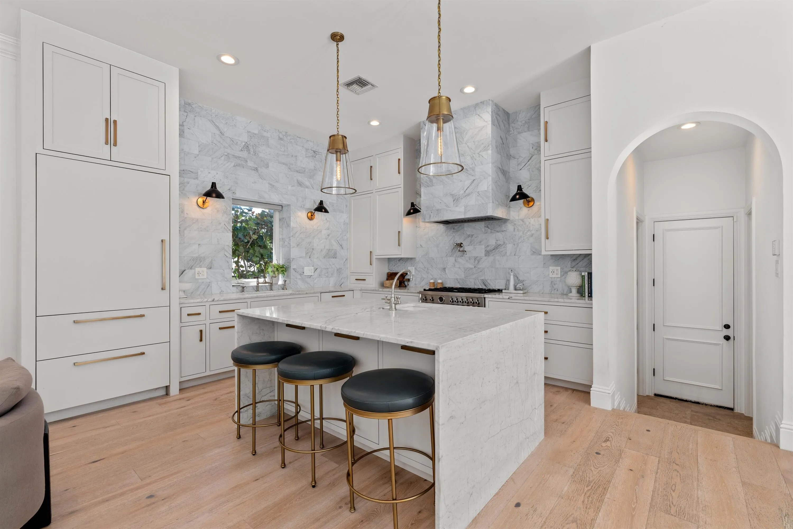 KITCHEN_ANGLE_LEFT