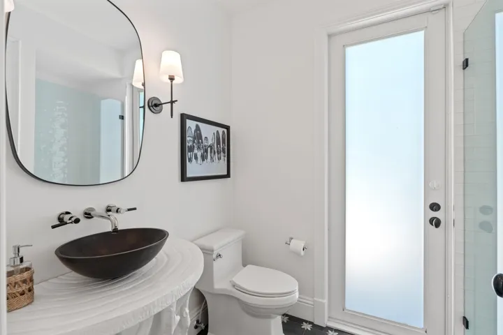 BATHROOM_2