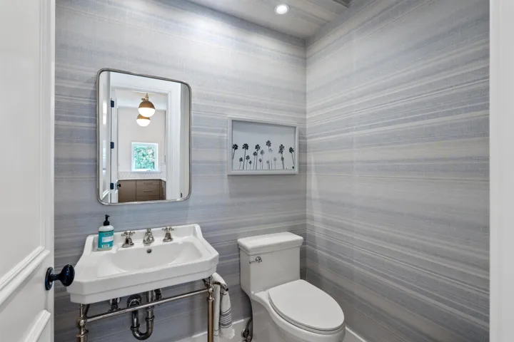 POWDER_ROOM