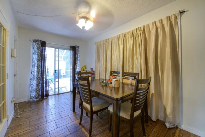 04- Dining Room (3)