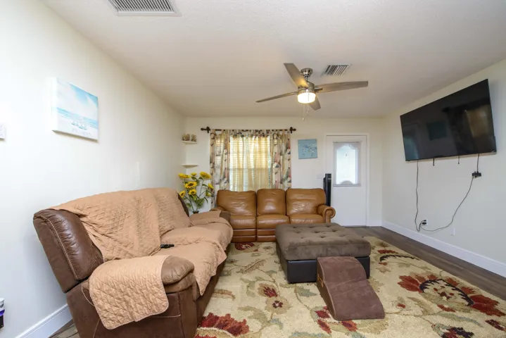 02- Living Room (1)