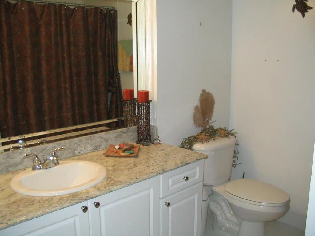 2nd Bathroom