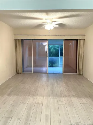 Florida Room 11' x 12'