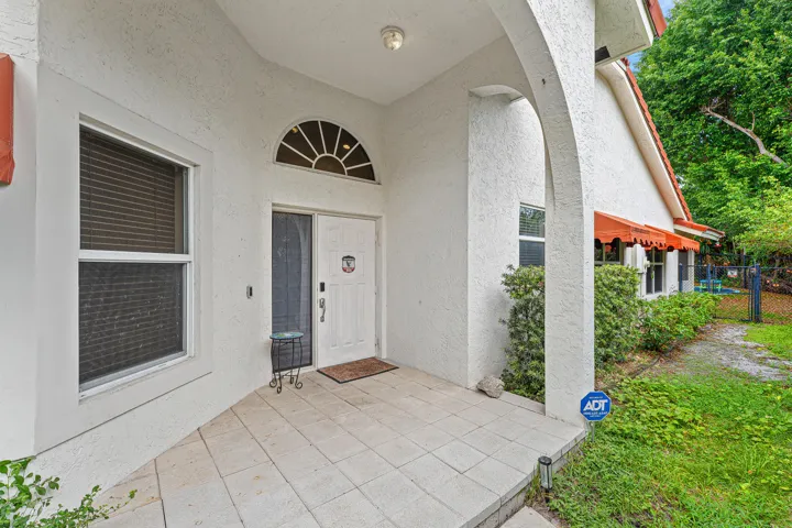 005-23105BocaClubColonyCircle-BocaRaton-