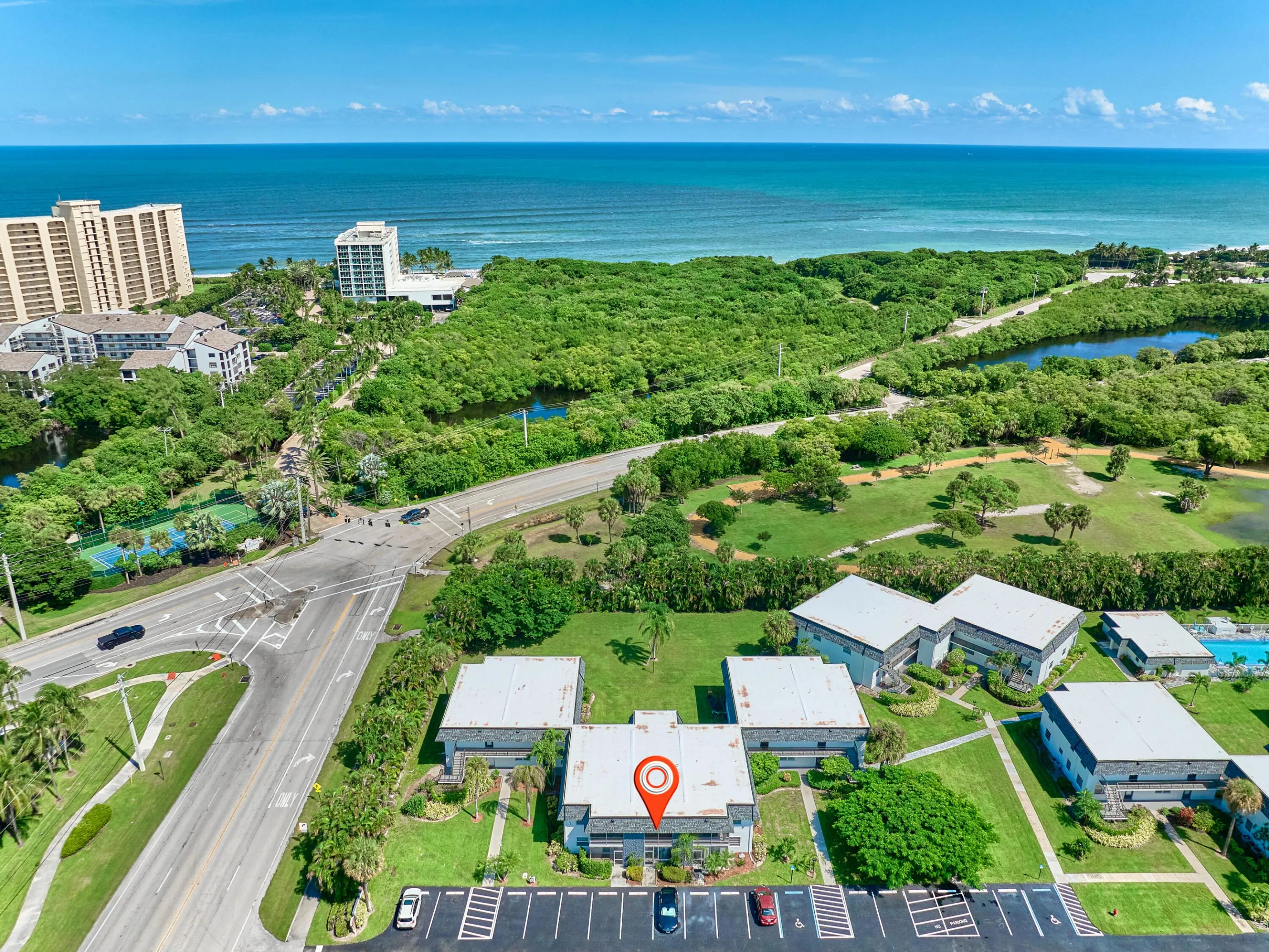 26 Aerial Home to Carlin Park 59 1