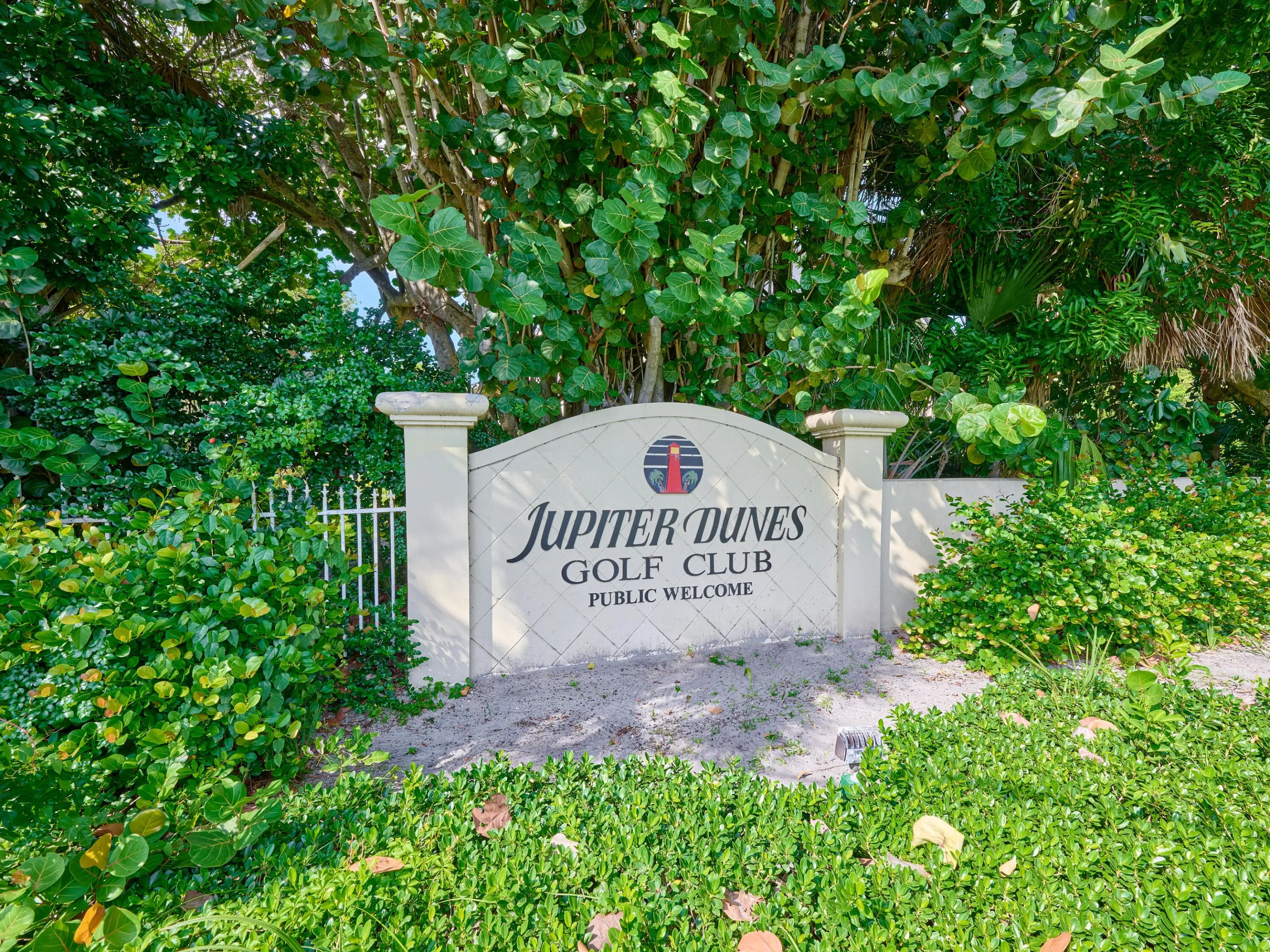 37 Jupiter Dunes Golf Club 73