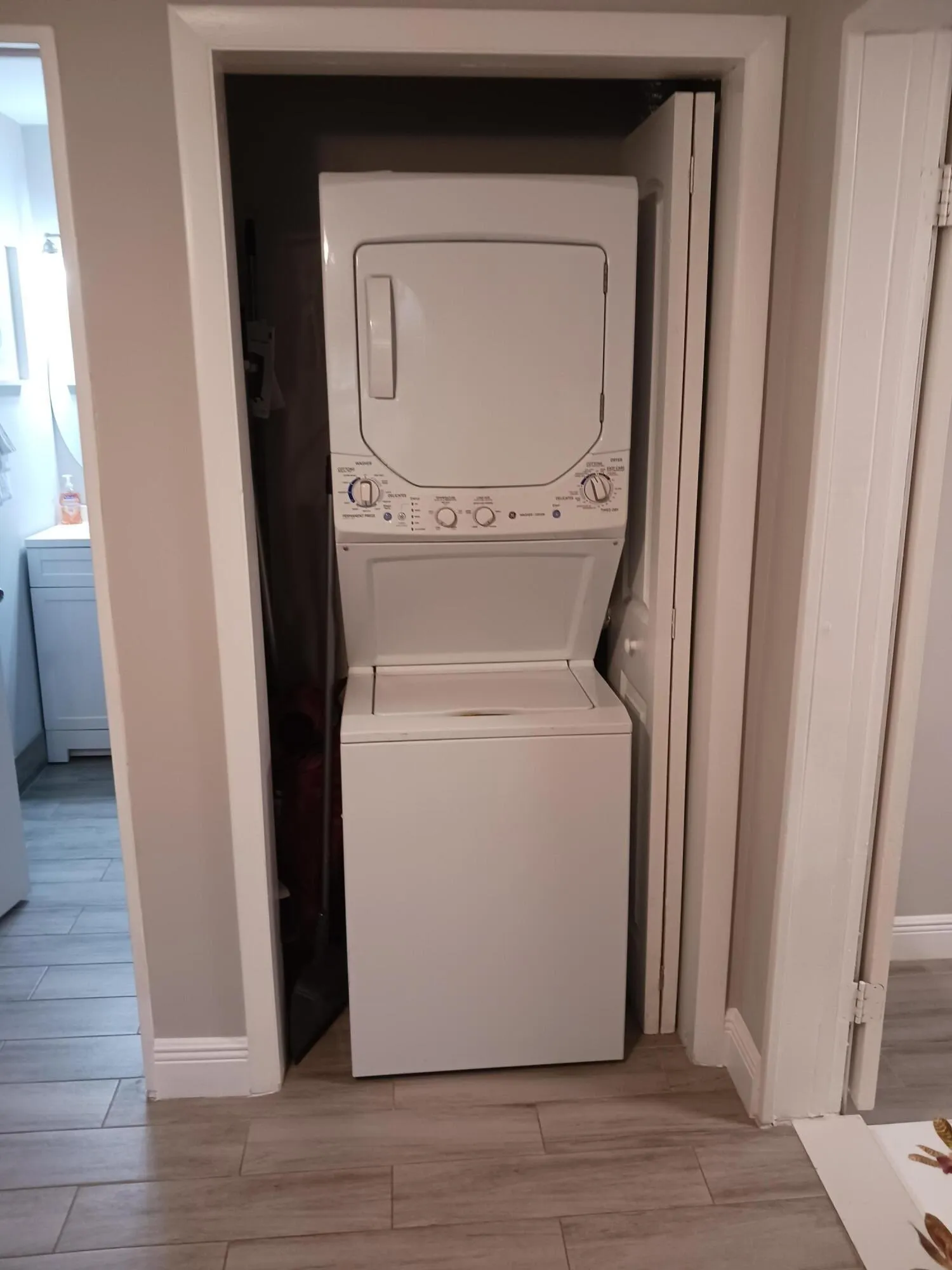 WASHER & DRYER