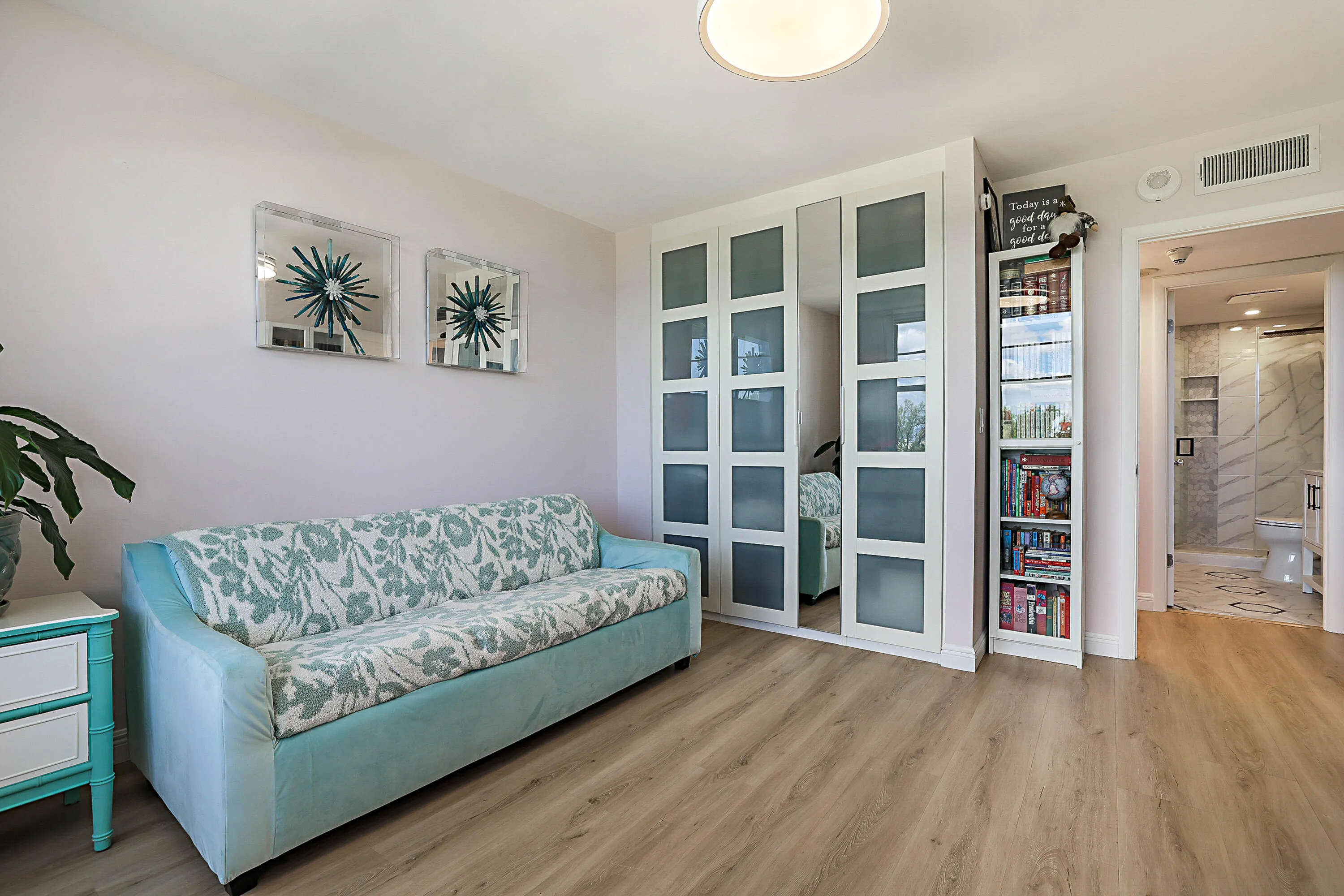 COSTUMIZED CLOSET
