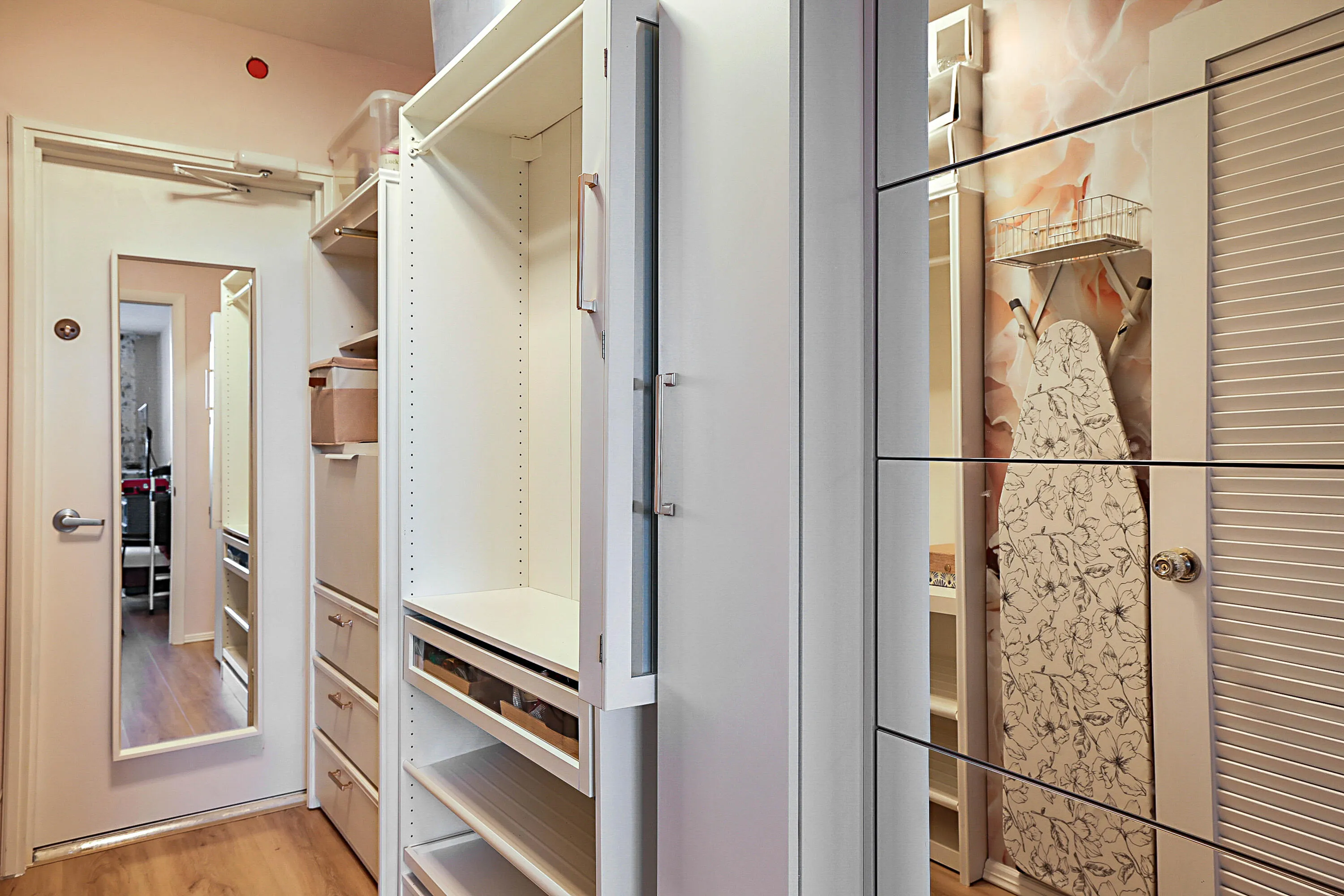 PRINCIPAL CLOSET CUSTOMIZED