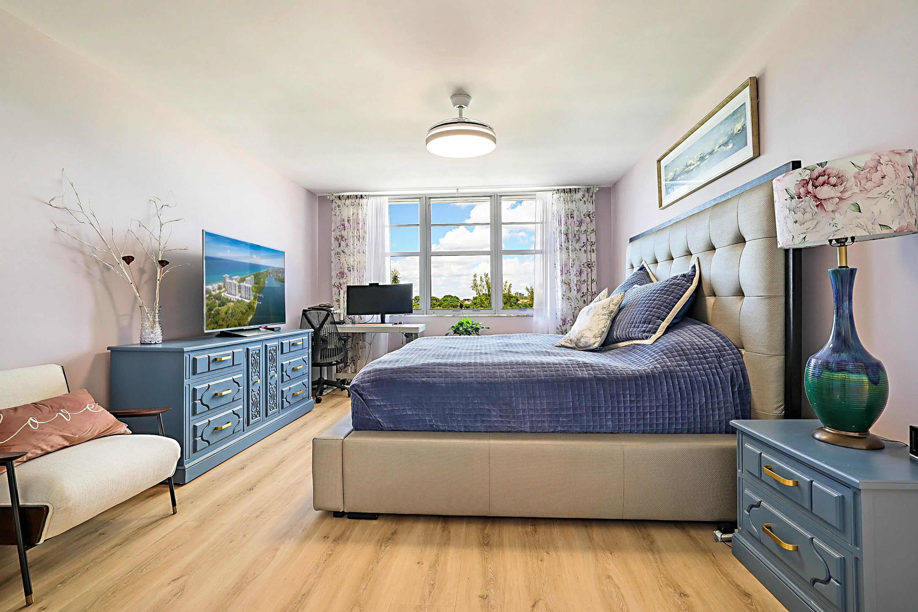 PRINCIPAL BEDROOM