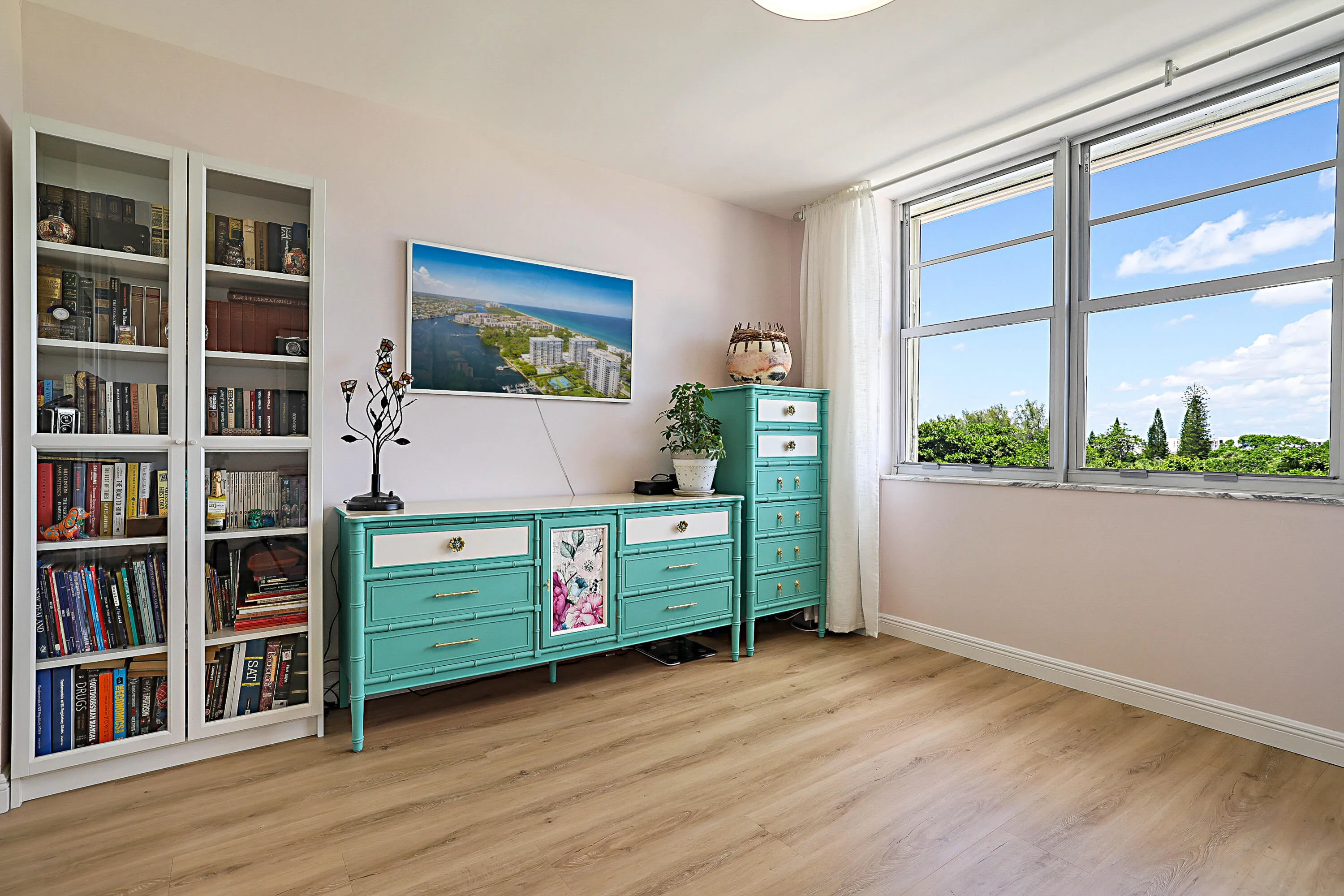 LUXURY VINYL FLOORS