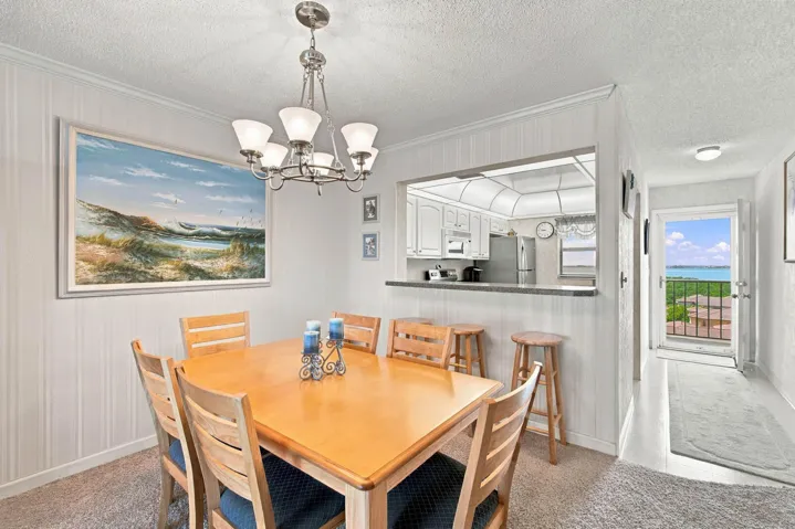 019_-_Living_Area_9