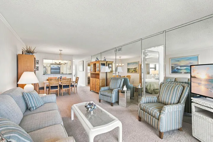 012_-_Living_Area_2