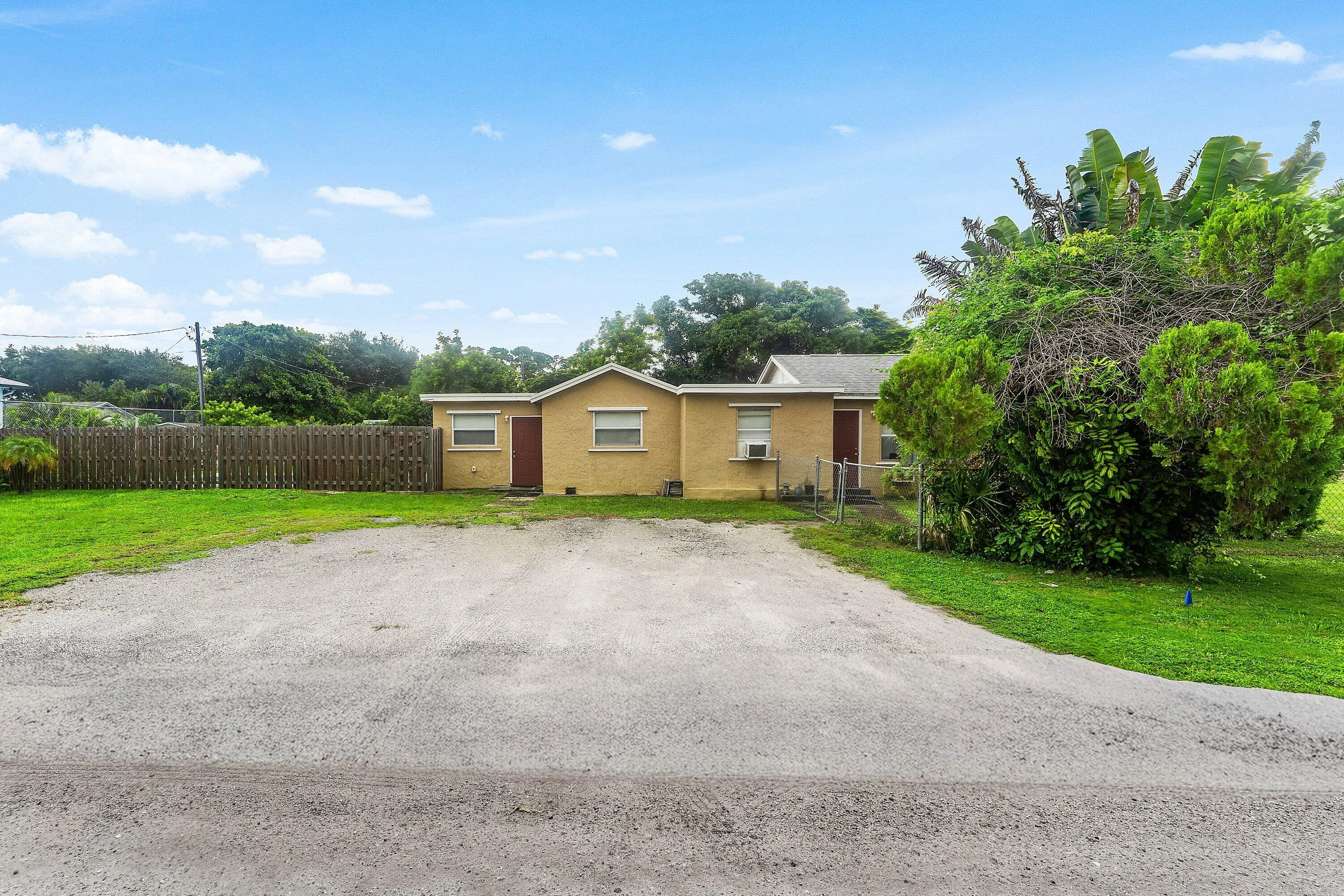 002-4329WhisperingPinesRoad-WestPalmBeac