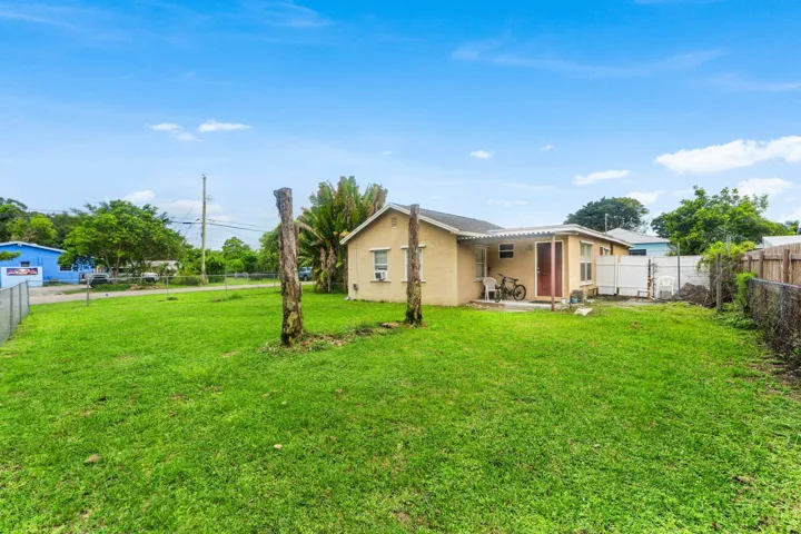 038-4329WhisperingPinesRoad-WestPalmBeac