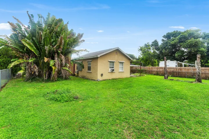 037-4329WhisperingPinesRoad-WestPalmBeac