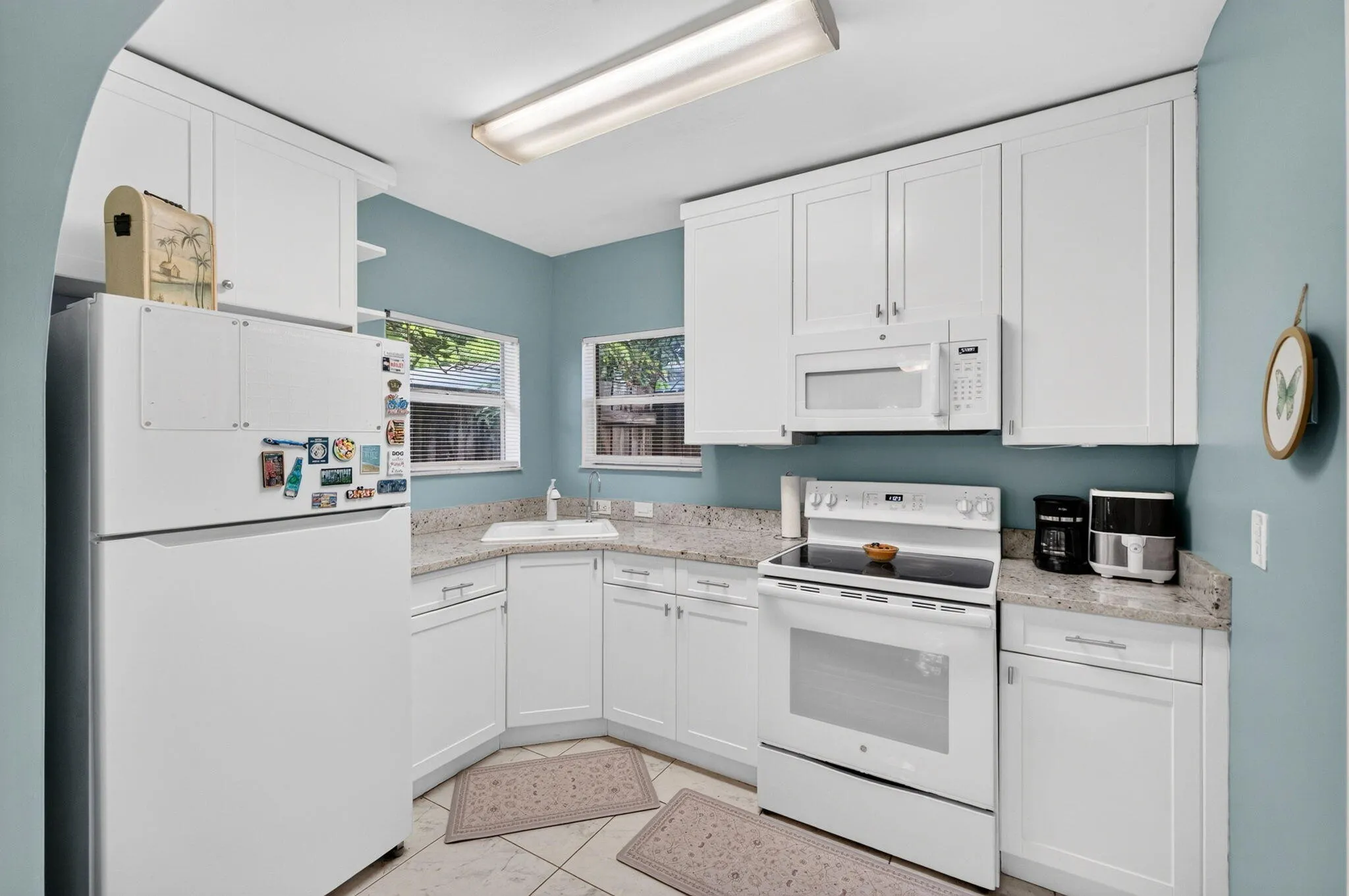 38 Guest House Kitchen