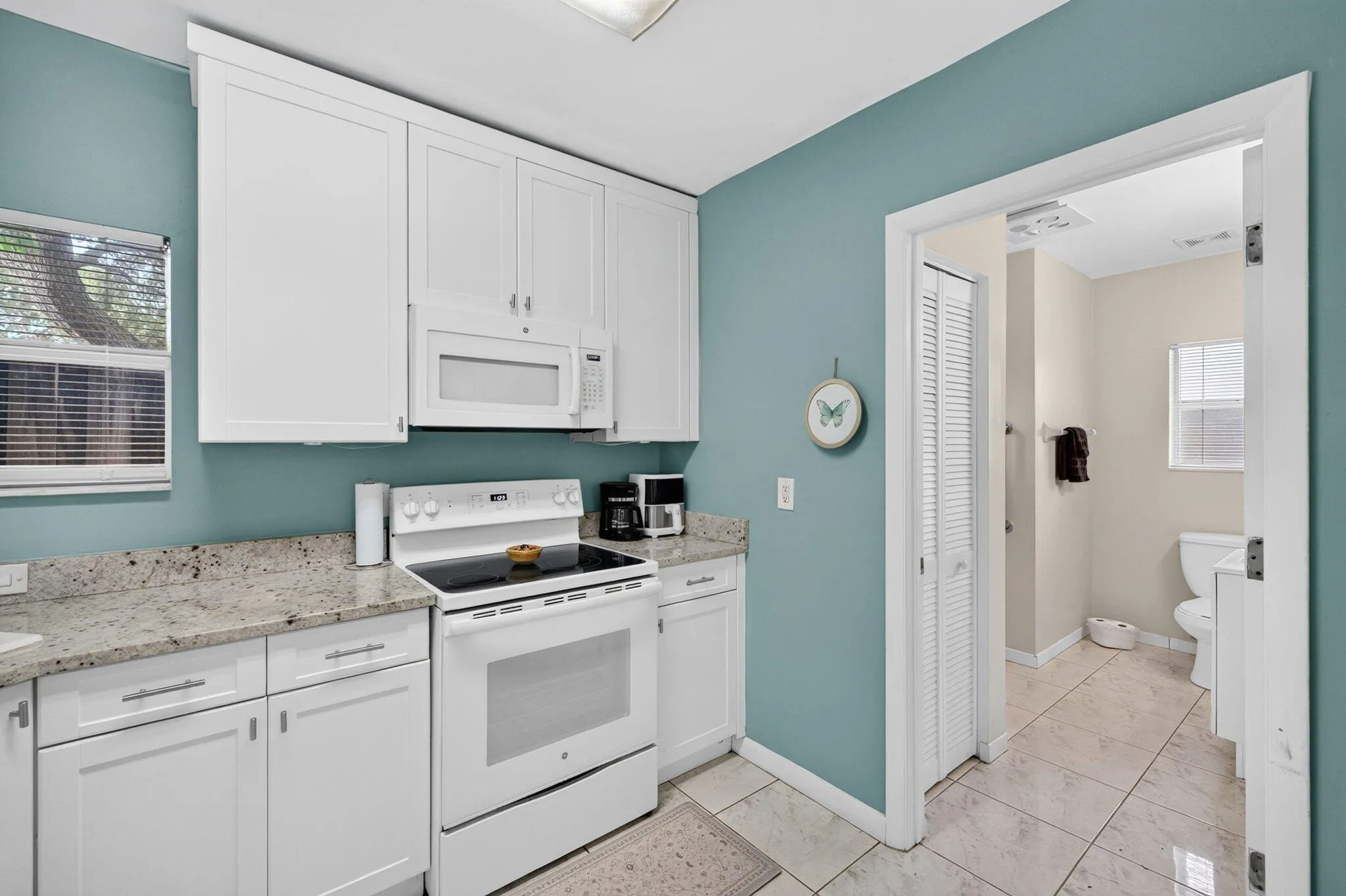 39 Guest House Kitchen