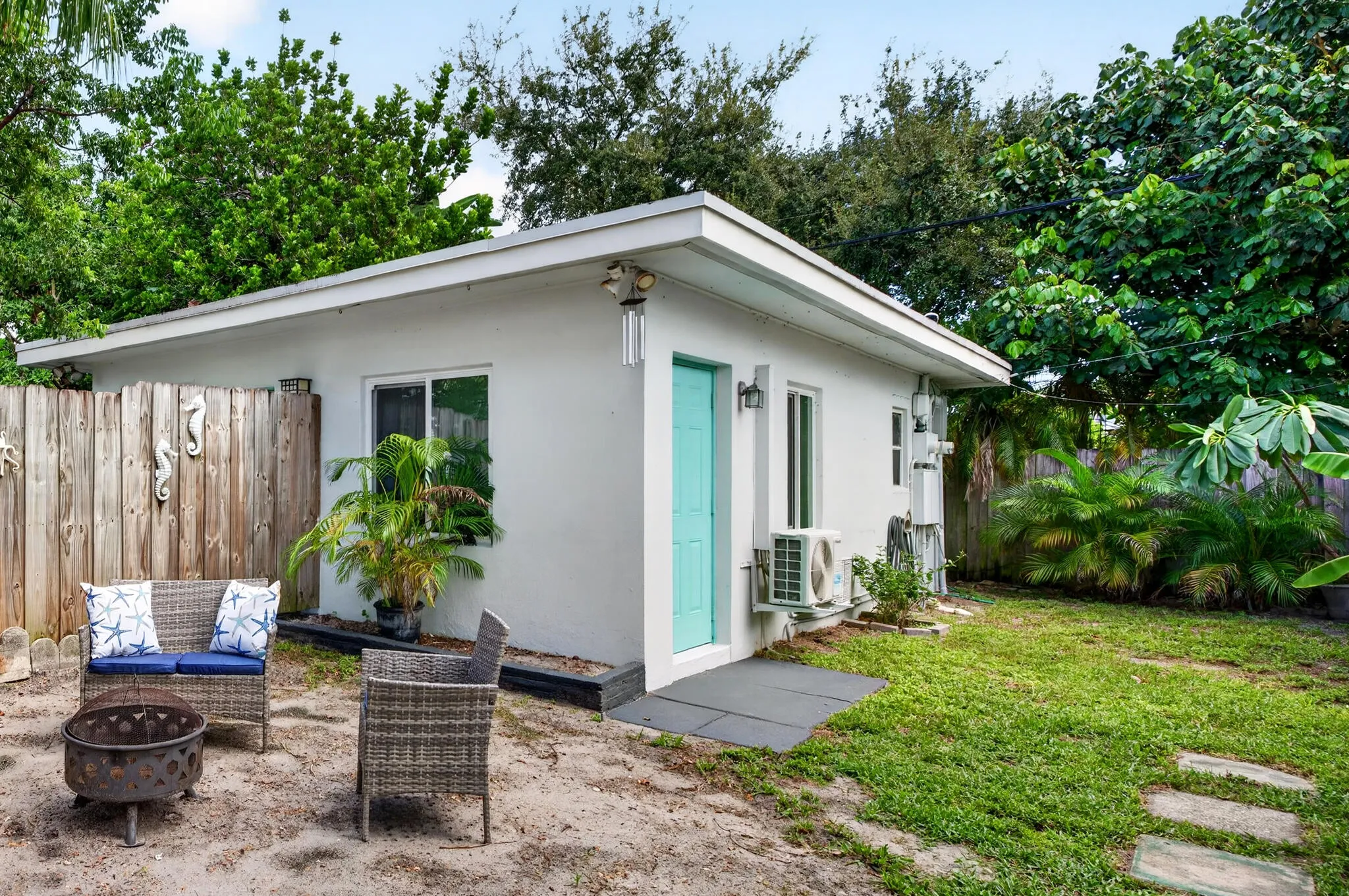 46 Guest House Facade South