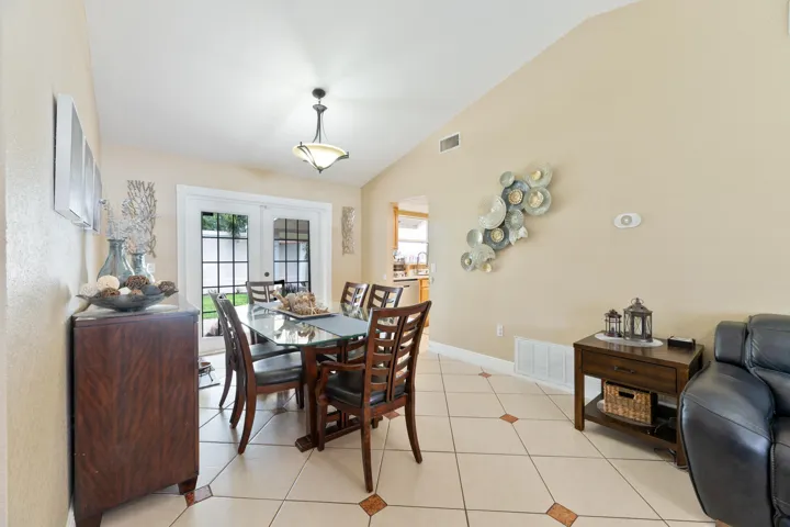 20260920 - 11841 NW 33rd - MR-10