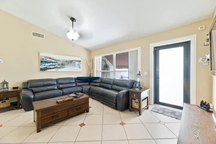 20260920 - 11841 NW 33rd - MR-6