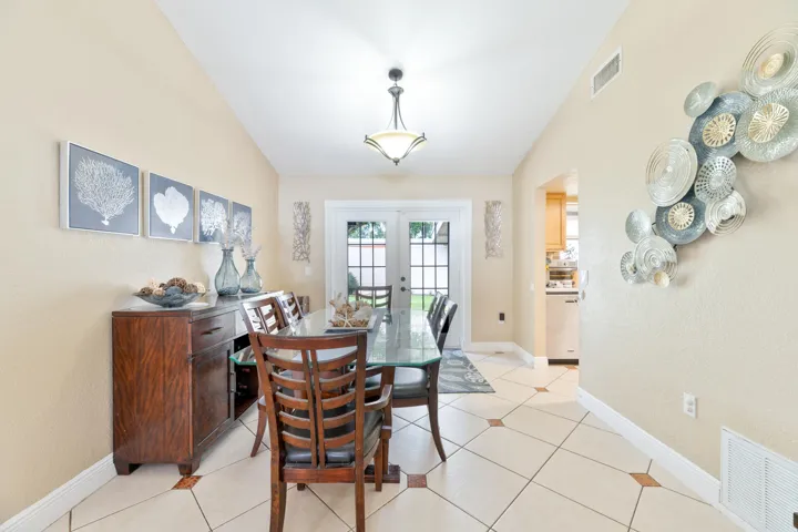 20260920 - 11841 NW 33rd - MR-9
