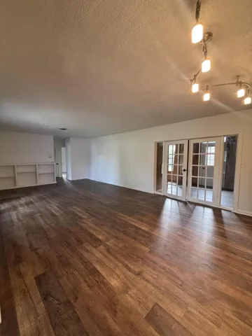 25b