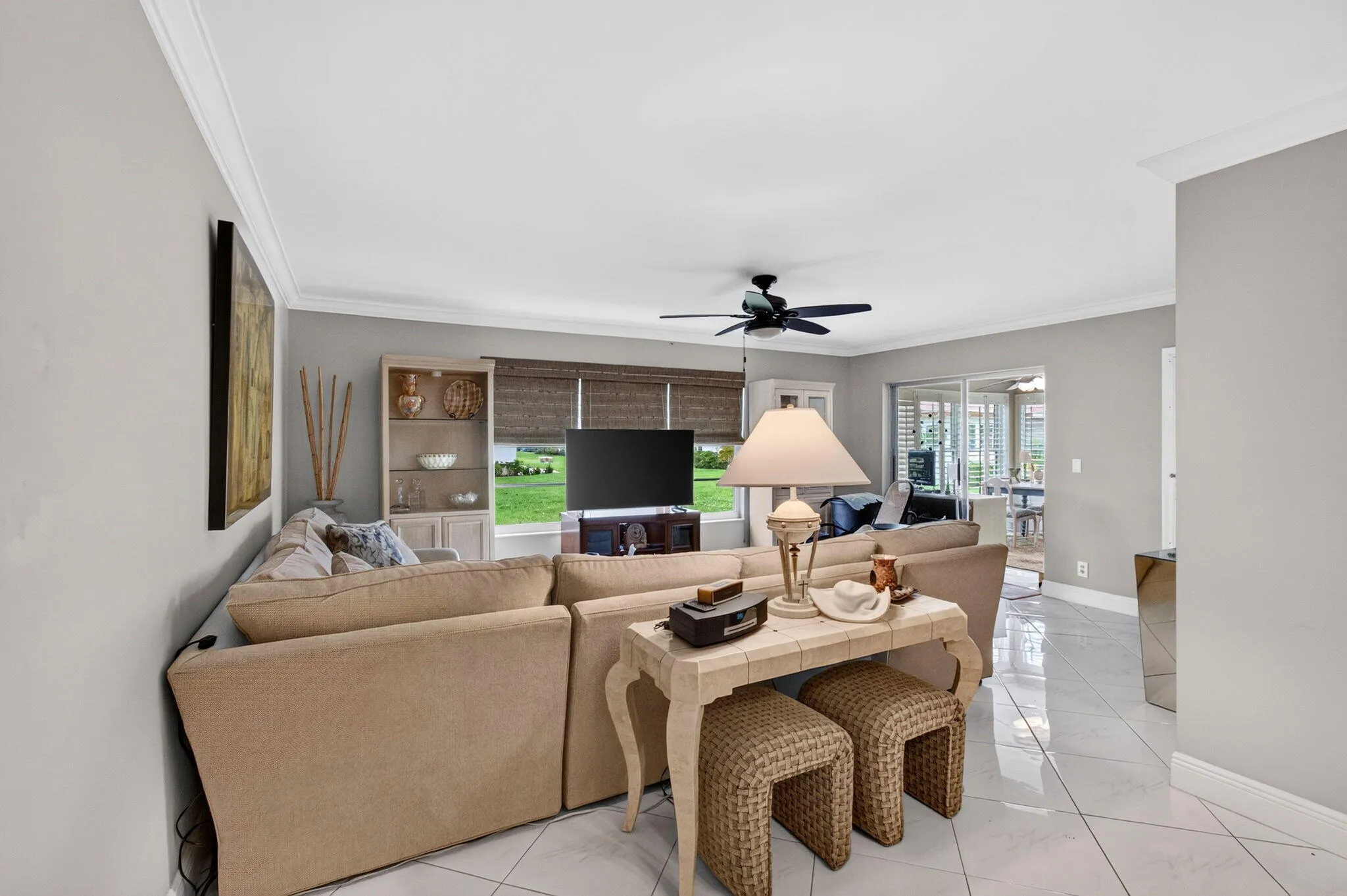 Living room (1)