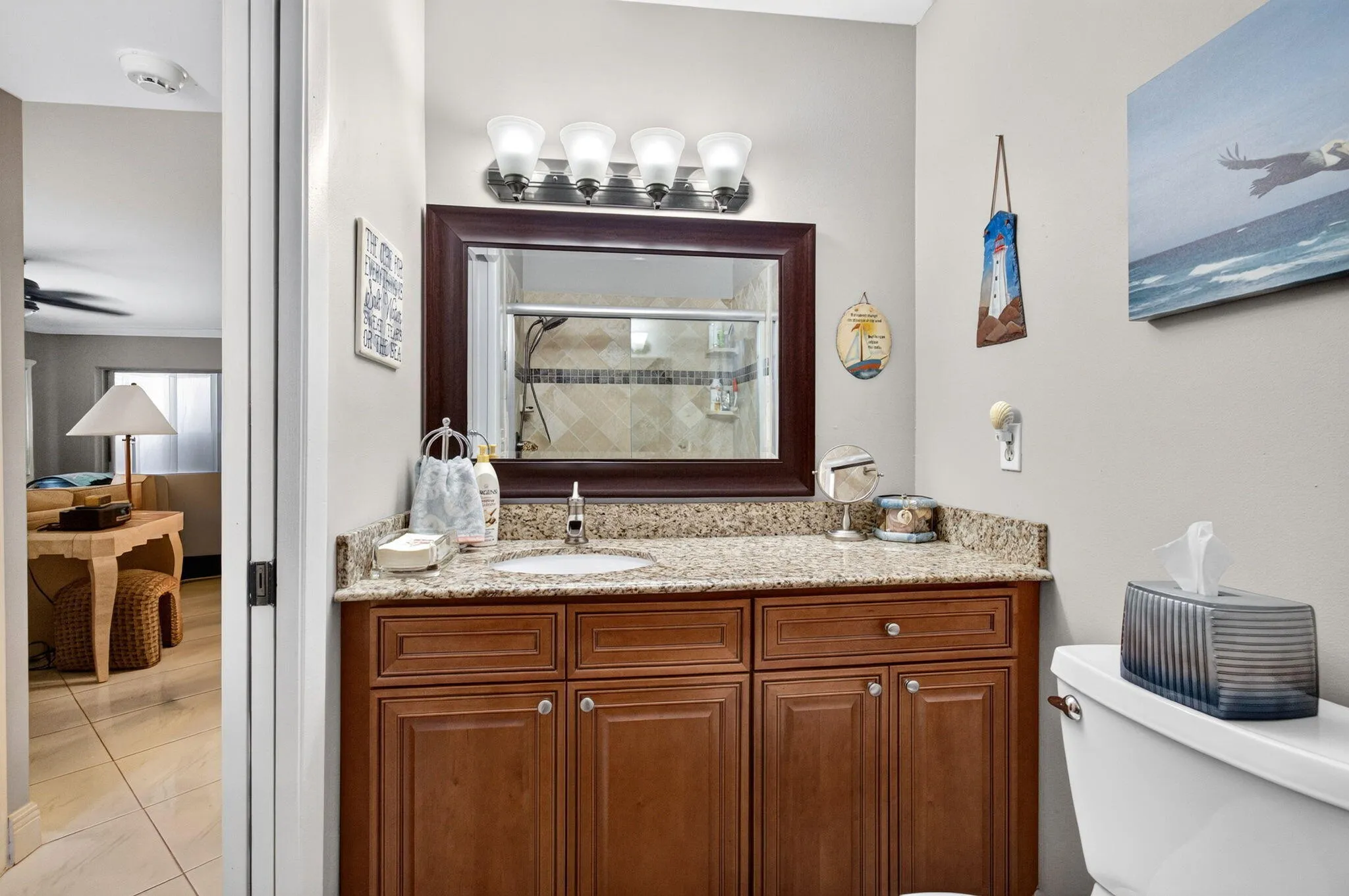 Updated guest hallway bathroom (3)