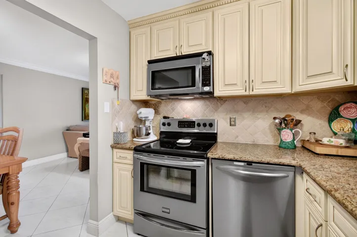 Dining and kitchen view (6)