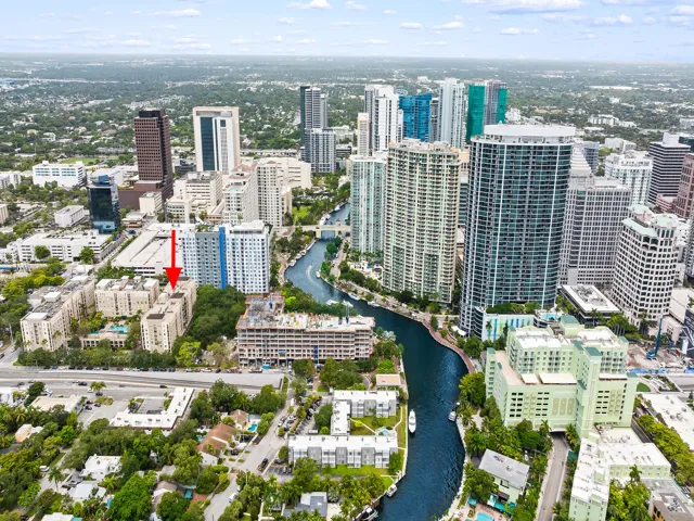 Location is amazing. Right off the new river and across the bridge to Las Olas