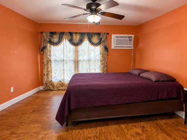 m. bedroom