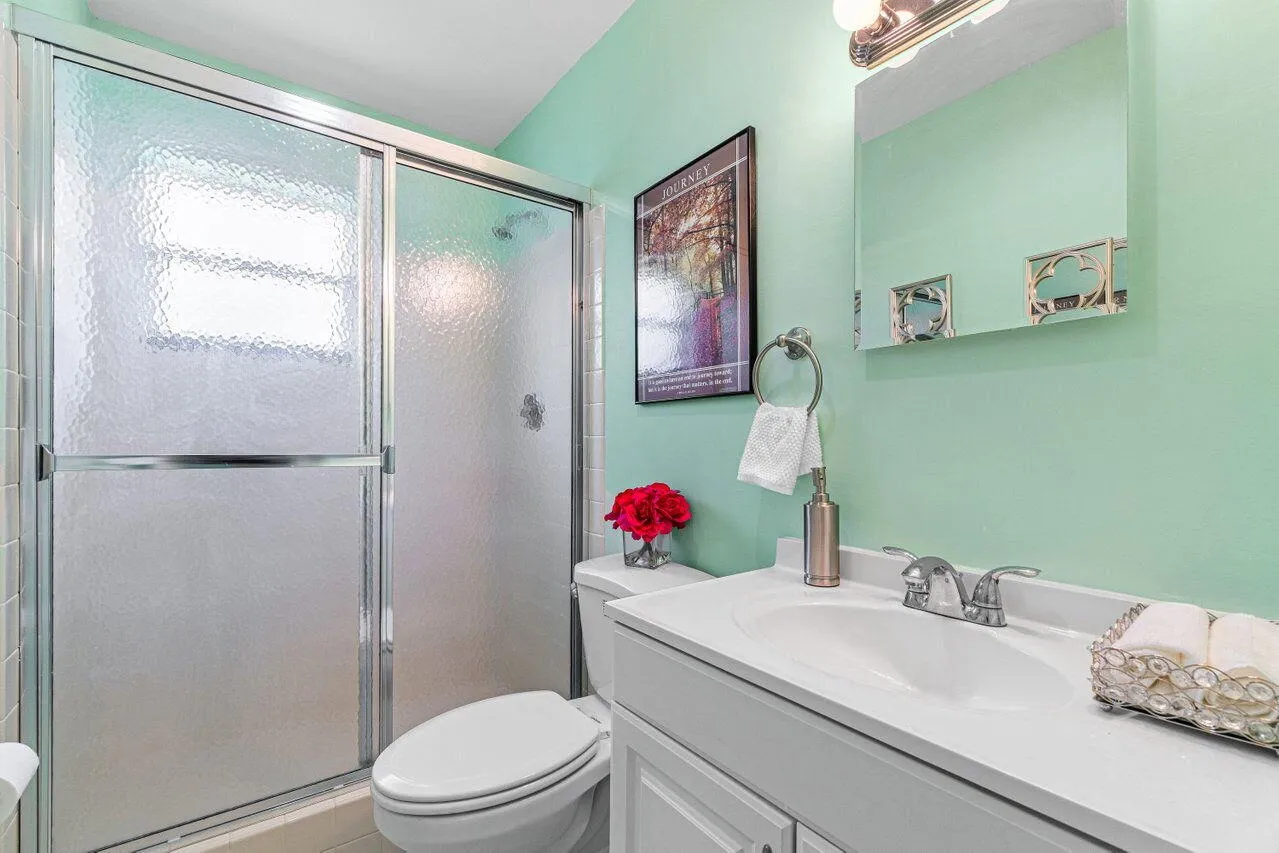 023-9825WalnutTreeWay-BoyntonBeach-FL-33