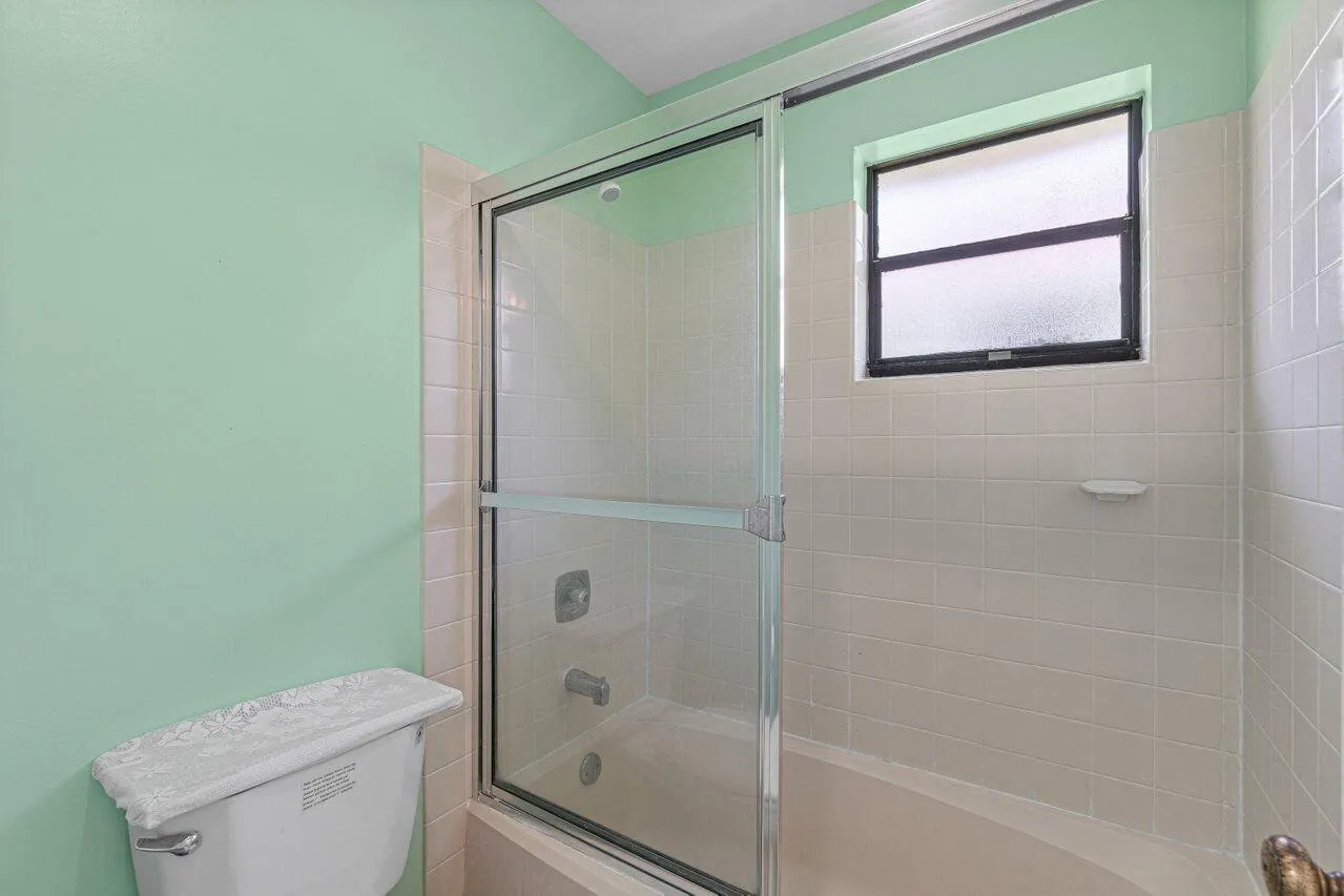 019-9825WalnutTreeWay-BoyntonBeach-FL-33